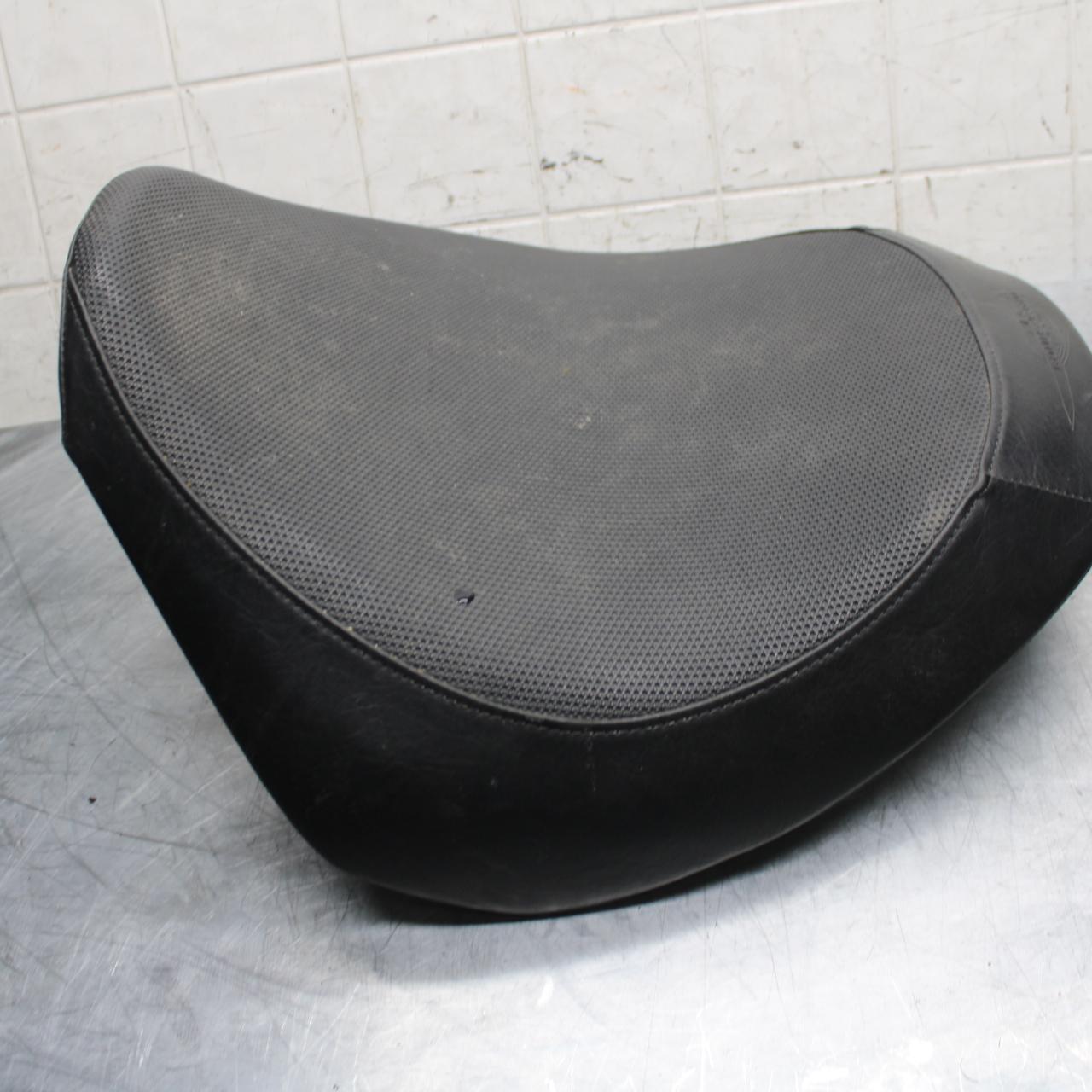06-09 SUZUKI M109R BOULAVARD FRONT DRIVERS SEAT BB501
