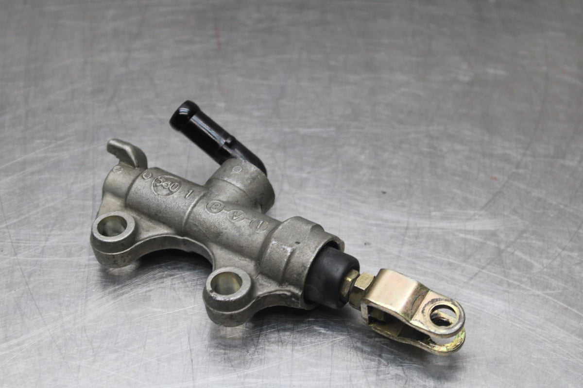 00-02 KAWASAKI NINJA ZX6R REAR BACK BRAKE MASTER CYLINDER BB750