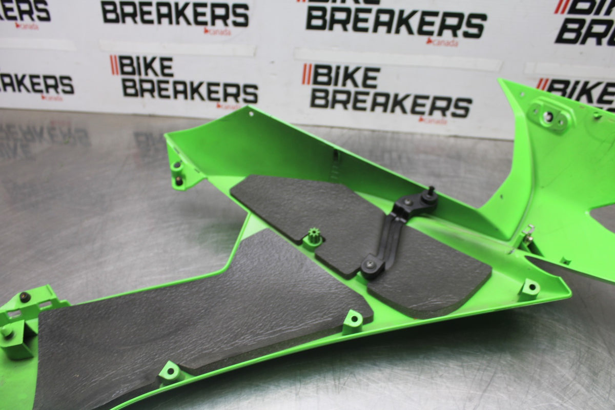 08 KAWASAKI NINJA ZX10R OEM LEFT MID UPPER SIDE FAIRING COWL PLASTIC BB902