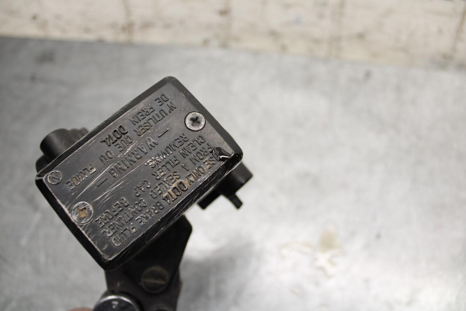 2001 Kawasaki Ninja ZX6 ZX600E FRONT BRAKE MASTER CYLINDER w/ LEVER BB547