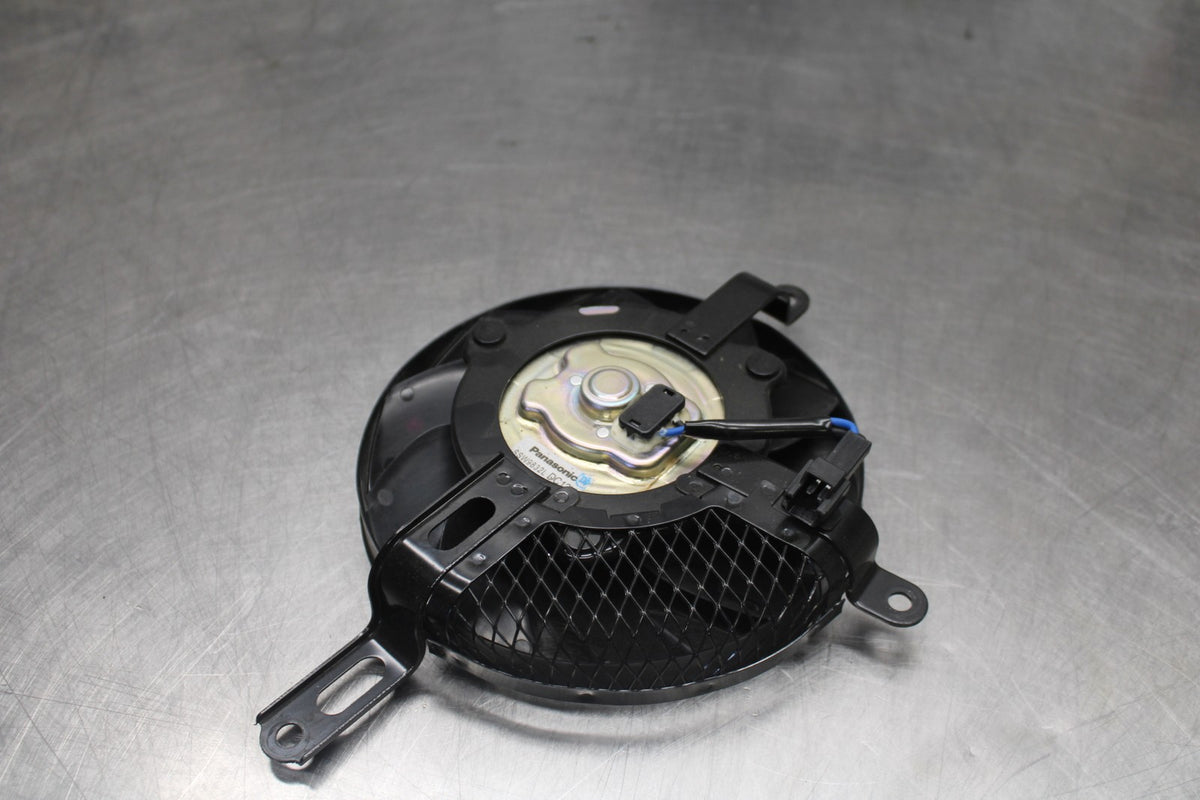 15-26 SUZUKI GSXR600 ENGINE RADIATOR COOLING FAN BB888