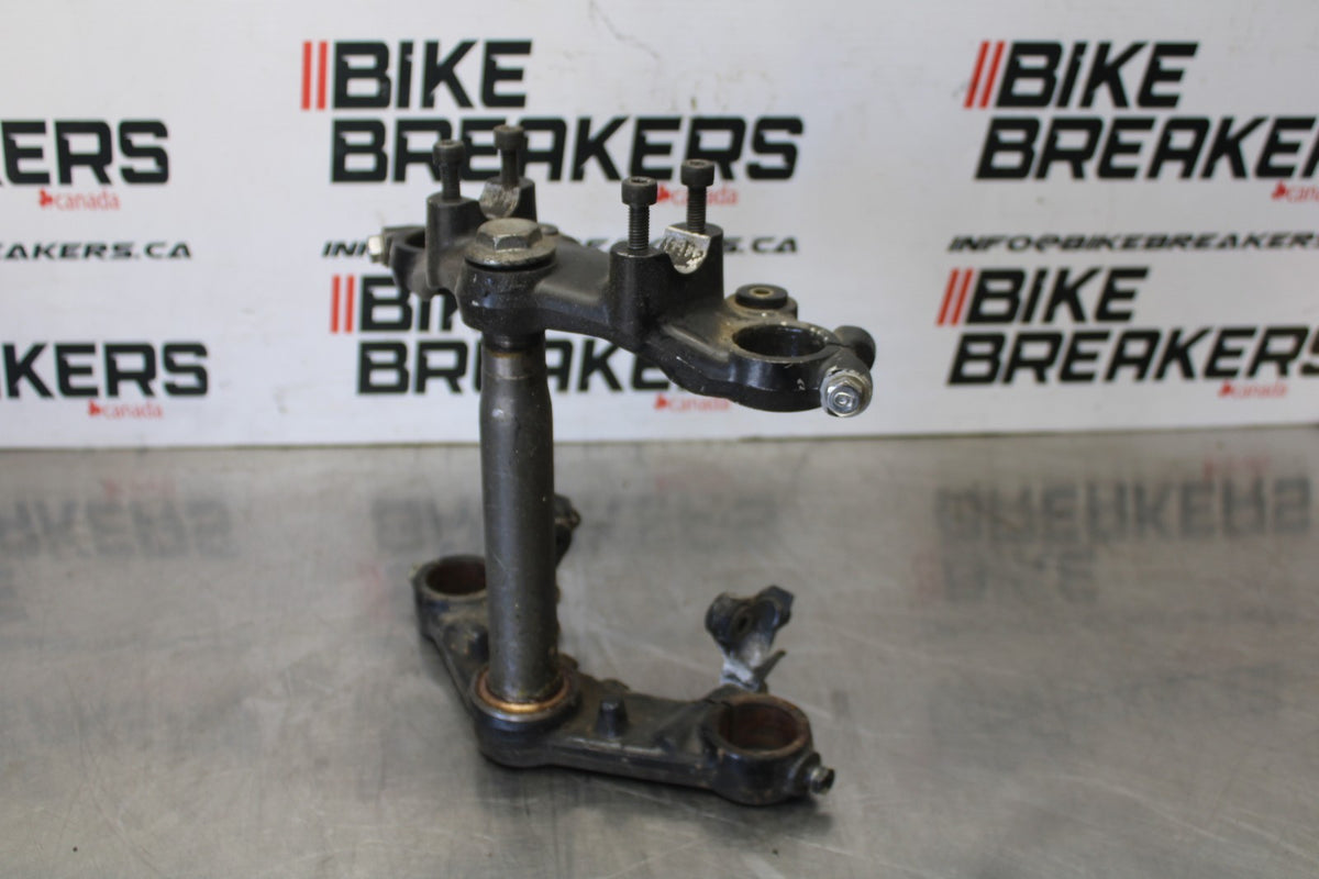 81 YAMAHA MAXIM 550 XJ550 FORKS CLAMP UPPER LOWER TRIPLE TREE STEM BB866