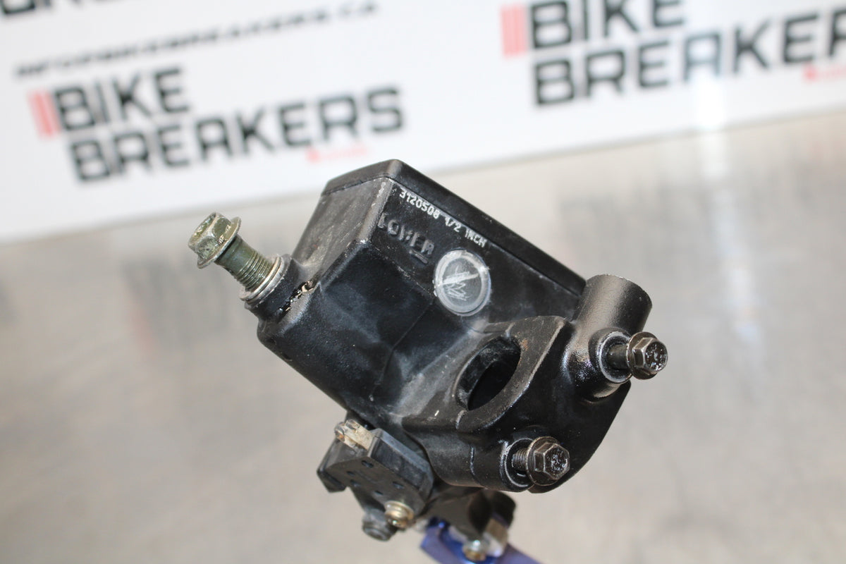 04-09 SUZUKI GS500F FRONT BRAKE MASTER CYLINDER w/ LEVER BB165