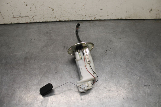 18-24 KAWASAKI NINJA 650 FUEL PUMP GAS PETROL SENDER UNIT BB725