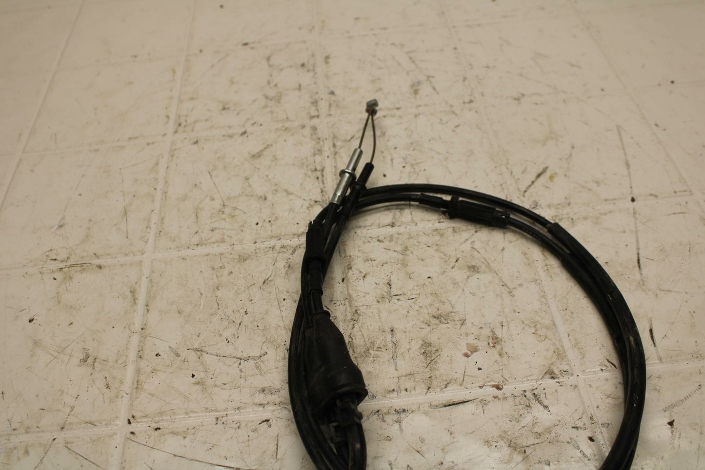 19-20 KAWASAKI NINJA ZX6R THROTTLE CABLES LINES BB407