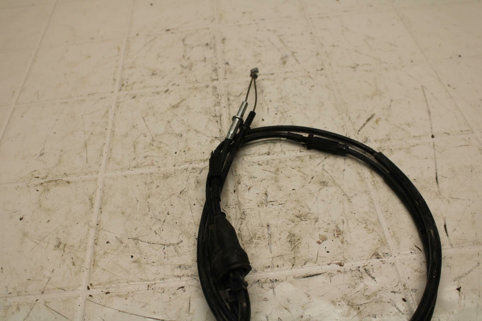 19-20 KAWASAKI NINJA ZX6R THROTTLE CABLES LINES BB407