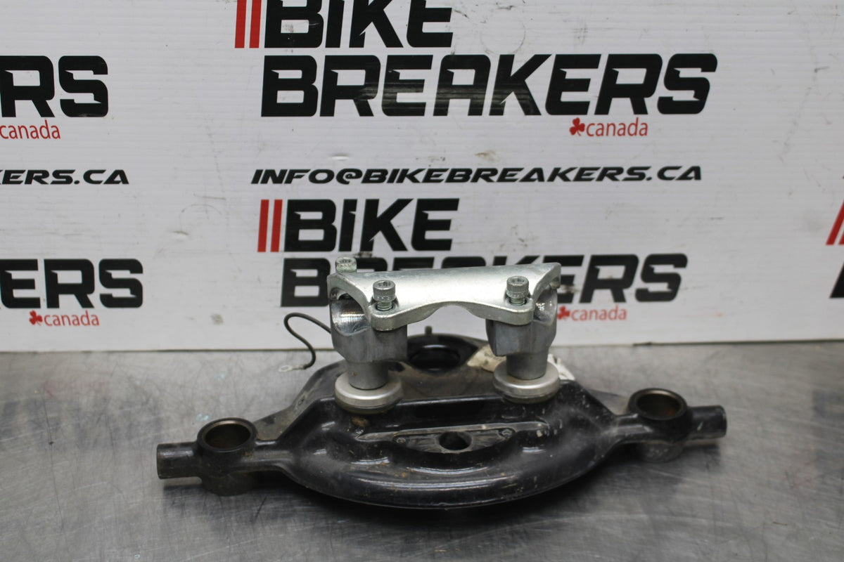 08 HARLEY-DAVIDSON ELECTRA GLIDE POLICE EFI FLHTPI UPPER TRIPLE TREE CLAMP BB816