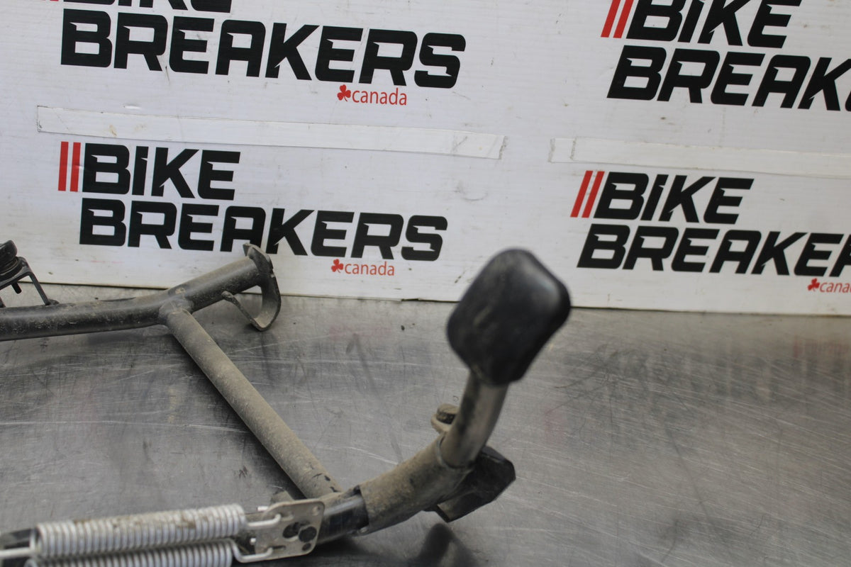 20-23 BMW F900R CENTER MAIN STAND BB923