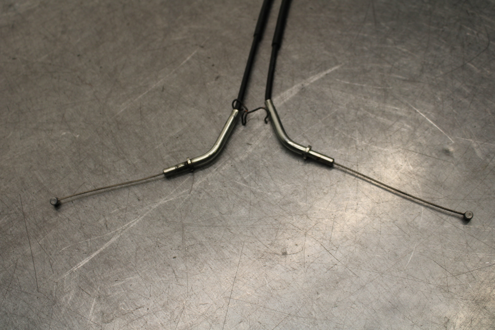 16 KAWASAKI NINJA ZX10R THROTTLE CABLES LINES 54012-0631 BB650