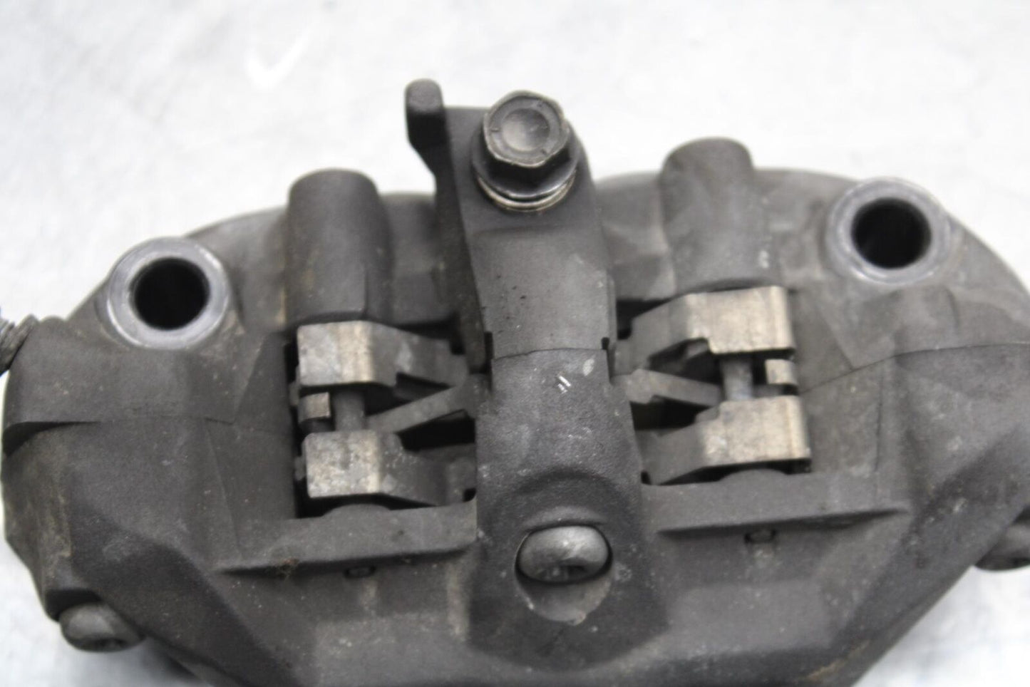 2005 Honda CBR600RR RIGHT LEFT FRONT BRAKE CALIPER SET PAIR CALIPERS BB564
