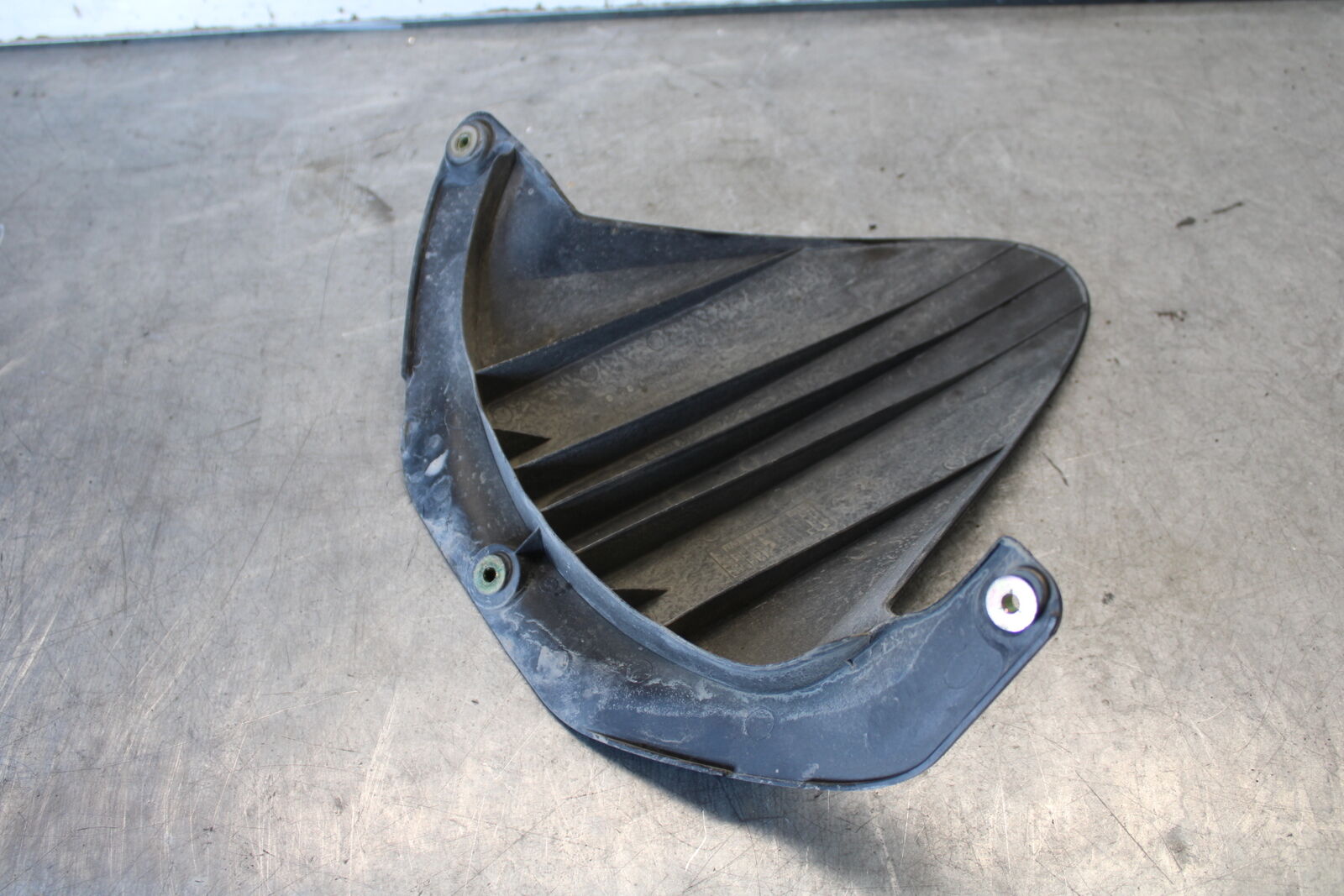 03-04 HONDA CBR600RR REAR BACK WHEEL TIRE HUGGER FENDER 80120-MEE-000 BB661
