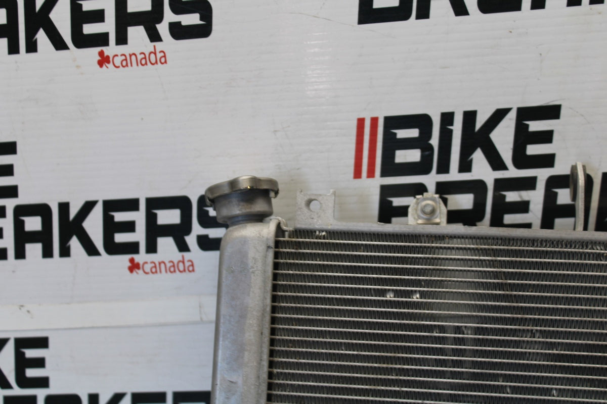 23 KAWASAKI NINJA 650 EX650 ENGINE RADIATOR MOTOR COOLER COOLING RADIATER BB920