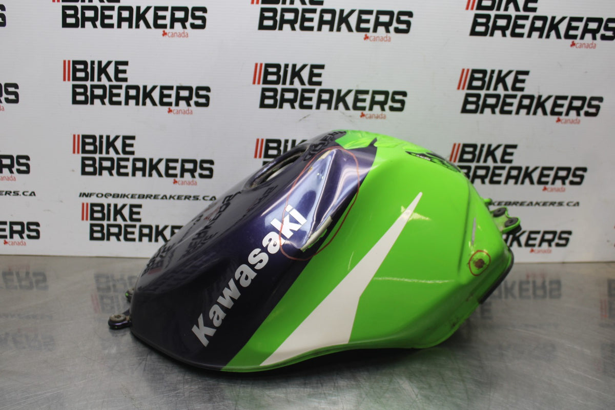 98 KAWASAKI NINJA ZX6 GAS TANK FUEL CELL PETROL RESERVOIR BB870