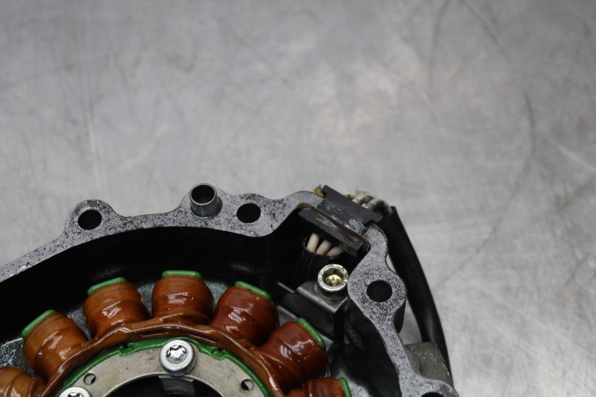 2007 Kawasaki Ninja ZX6R ZX600P STATOR GENERATOR ALTERNATOR & COVER BB175