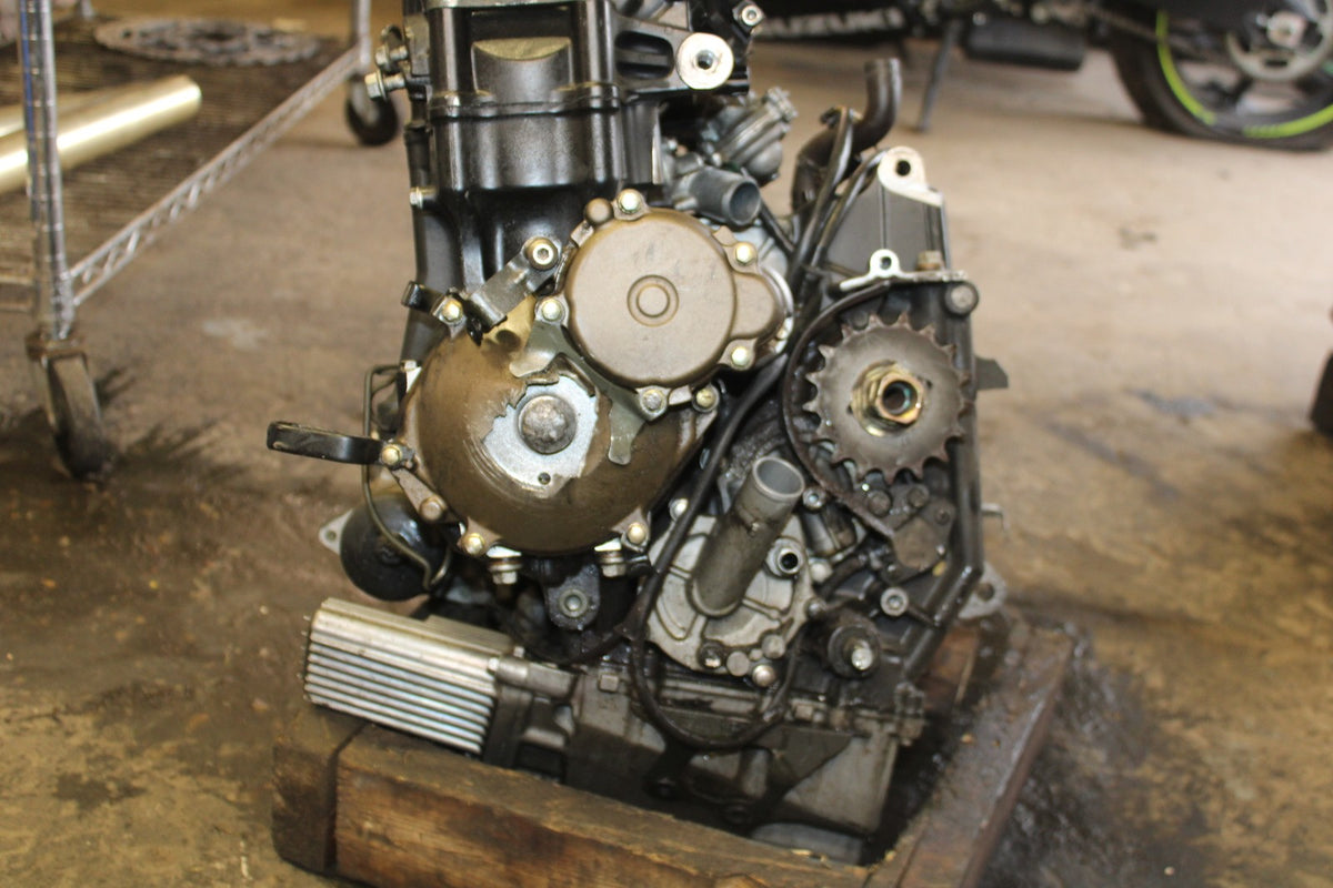 04-05 KAWASAKI NINJA ZX10R ENGINE MOTOR BB931