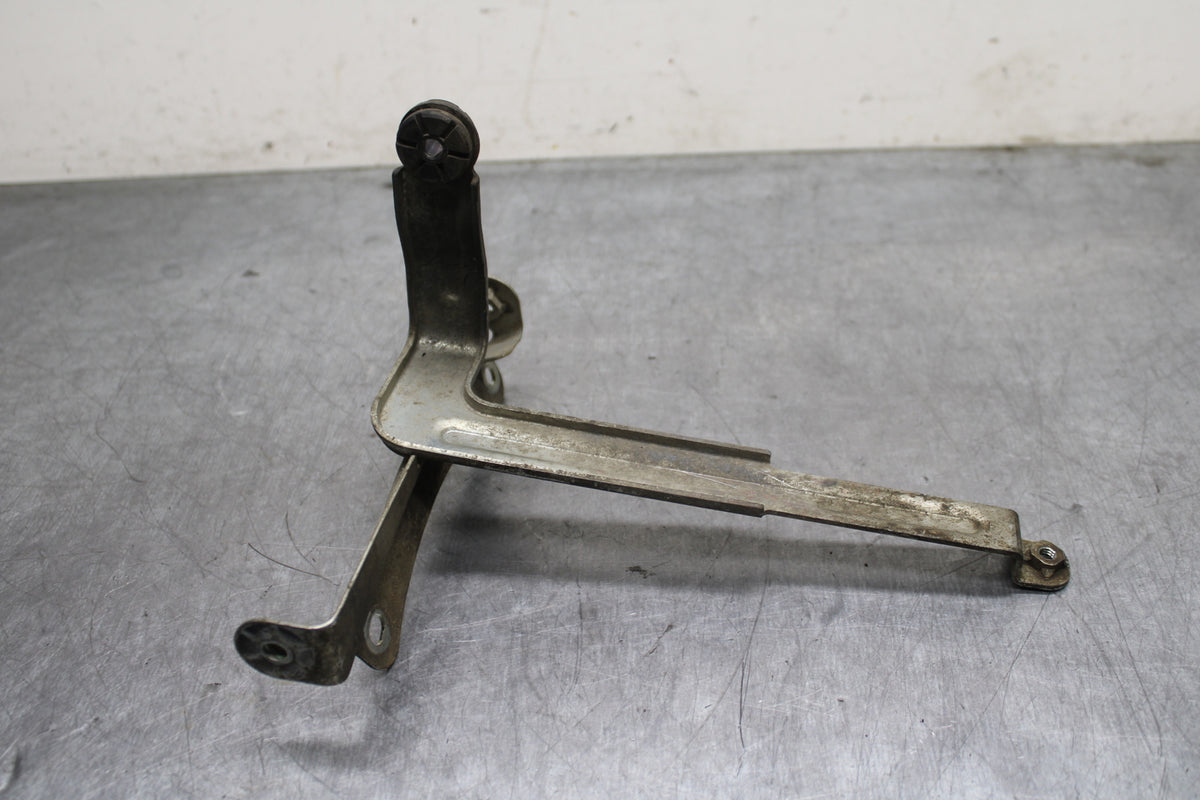 09-11 SUZUKI GSXR1000 OIL COOLER MOUNTING BRACKET MOUNT SUPPORT BB125