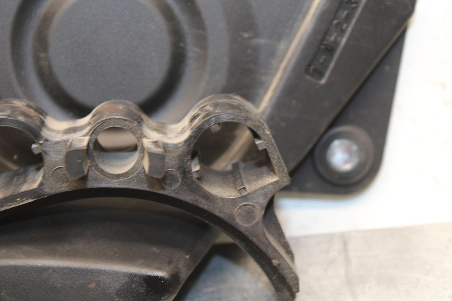 20-21 YAMAHA XSR900 ENGINE SPROCKET COVER BS2-15418-00-00 BB599