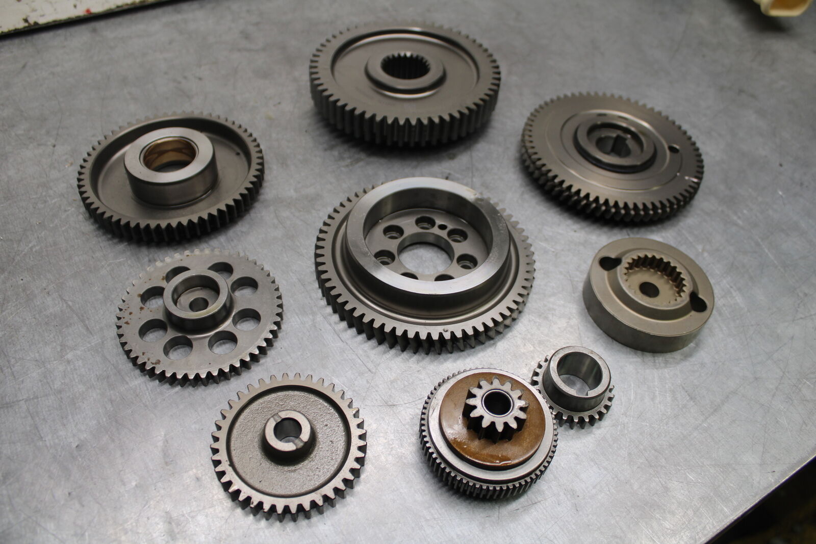 22-24 INDIAN CHIEF BOBBER DARK HORSE ENGINE MOTOR GEAR  BB717