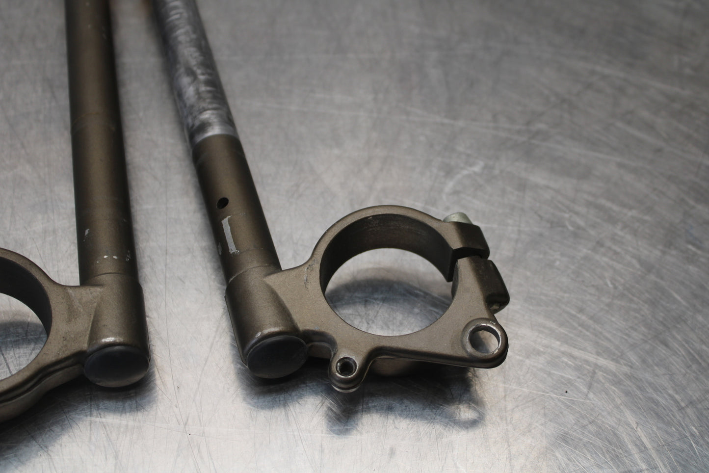 04-05 KAWASAKI NINJA ZX10R LEFT RIGHT CLIP ON ONS HANDLEBARS PAIR SET BB163