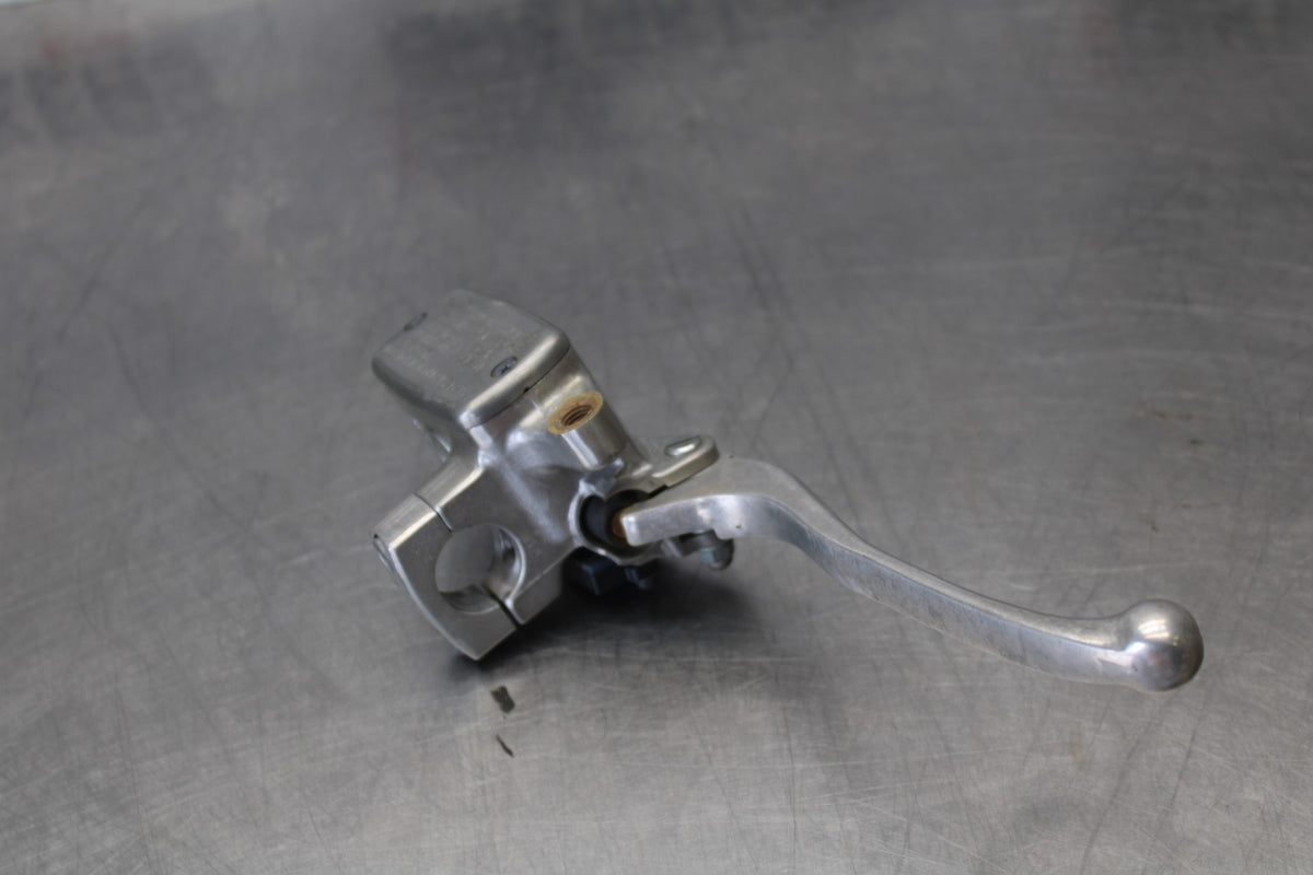 03 HONDA SHADOW SPIRIT 750 VT750DC FRONT BRAKE MASTER CYLINDER BB907