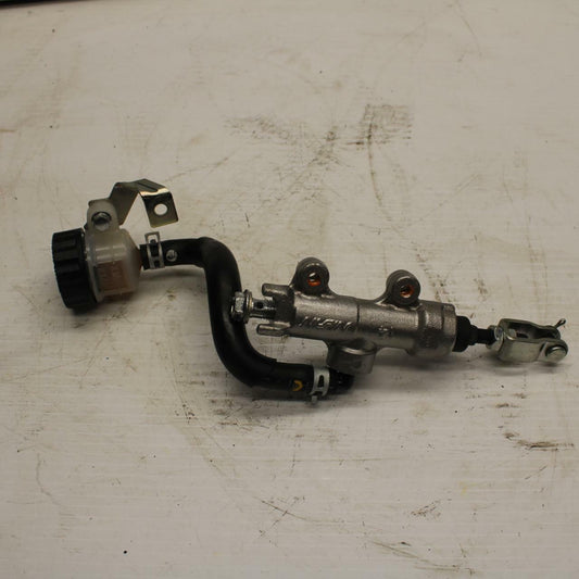 11-21 SUZUKI GSXR600 REAR  BRAKE MASTER CYLINDER W RESERVOIR 69600-47H10 BB260