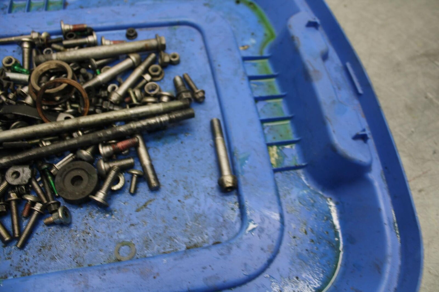 2009 Kawasaki Ninja ZX6R ZX600R LEFTOVER MOUNTING BOLTS HARDWARE  SCREWS BB538