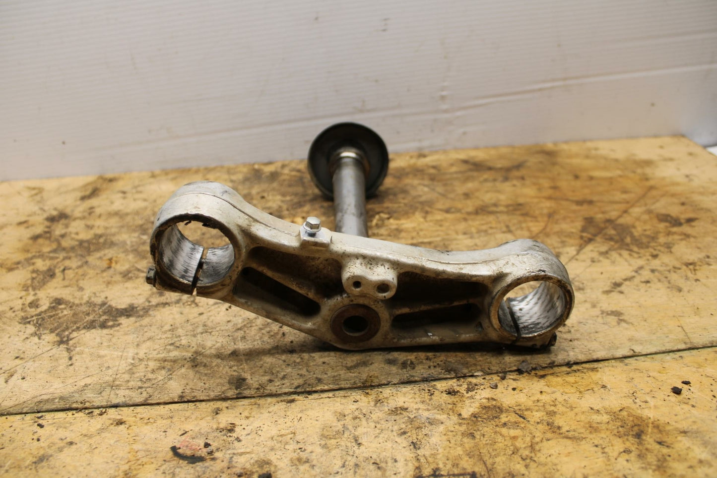 07-11 SUZUKI VSTROM 650 FRONT FORKS CLAMP LOWER TRIPLE TREE STEM BB340
