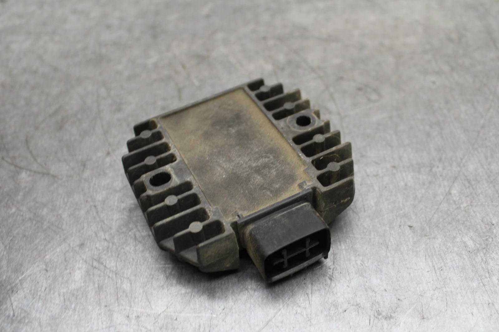 02-03 YAMAHA V STAR 1100 RECTIFIER VOLTAGE REGULATOR BB124