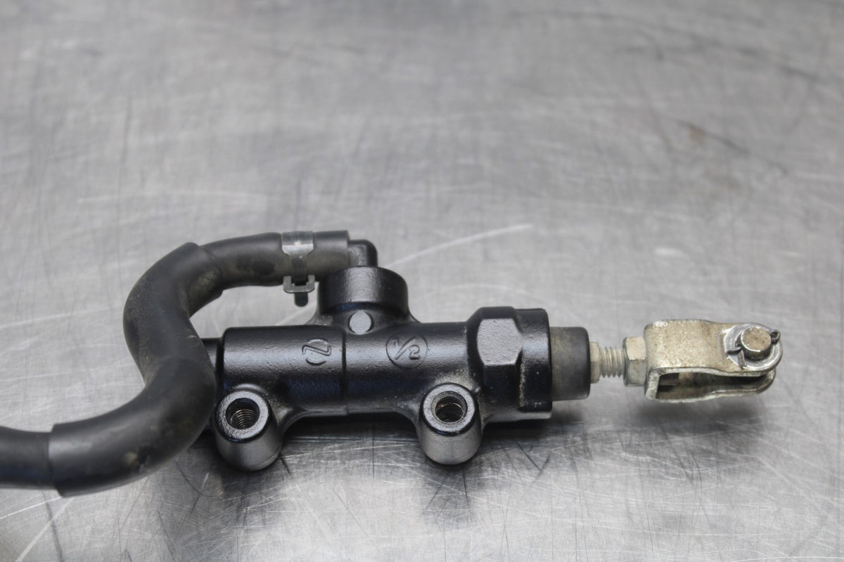 08 KAWASAKI NINJA ZX10R REAR BACK BRAKE MASTER CYLINDER W RESERVOIR BB902