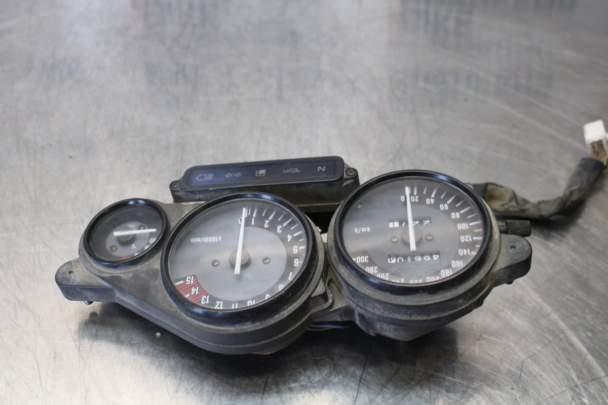 96-07 YAMAHA YZF600R SPEEDO TACH GAUGES CLUSTER SPEEDOMETER TACHOMETER BB158