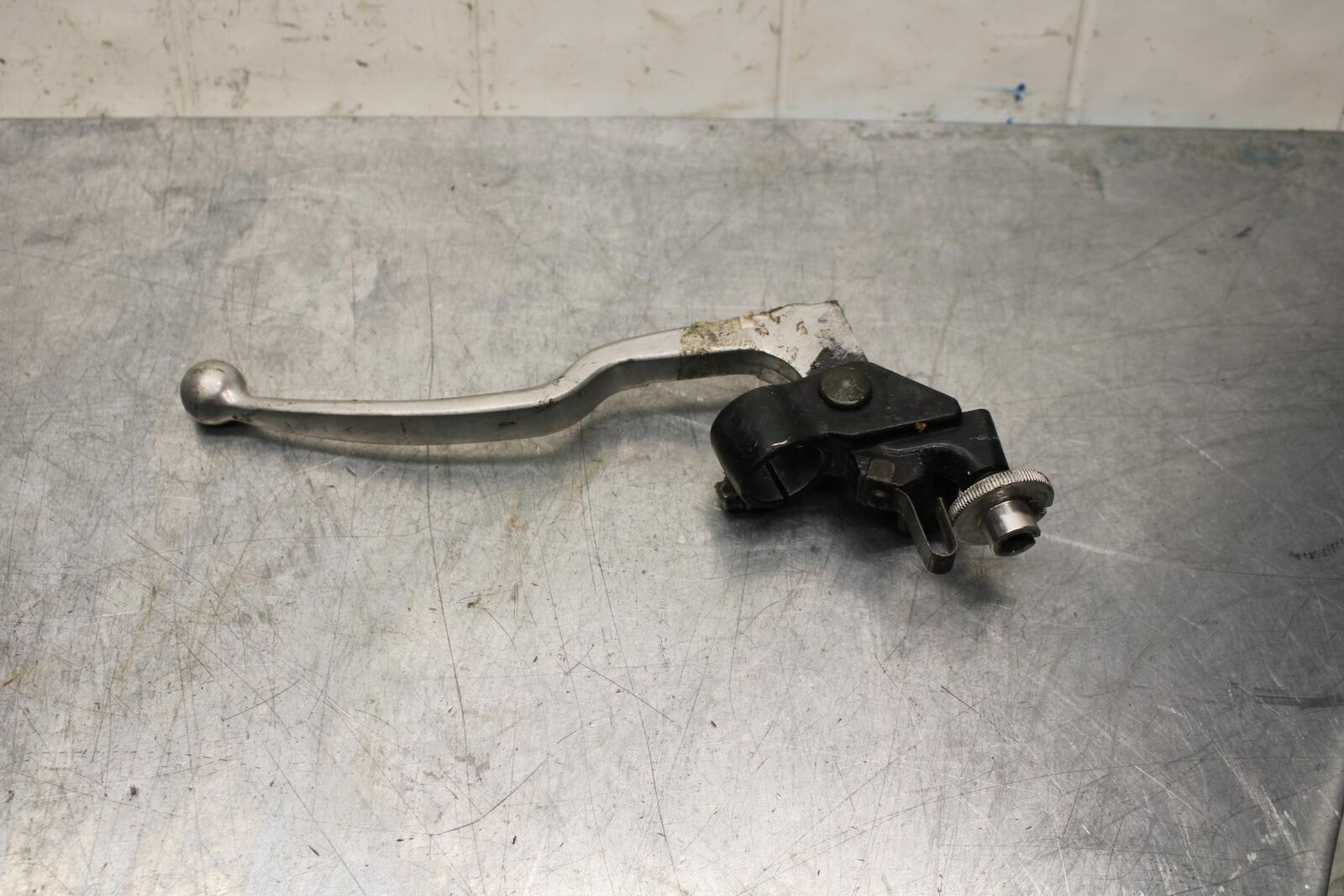 2007 Yamaha YZF R6S CLUTCH PERCH MOUNT WITH LEVER  BB594