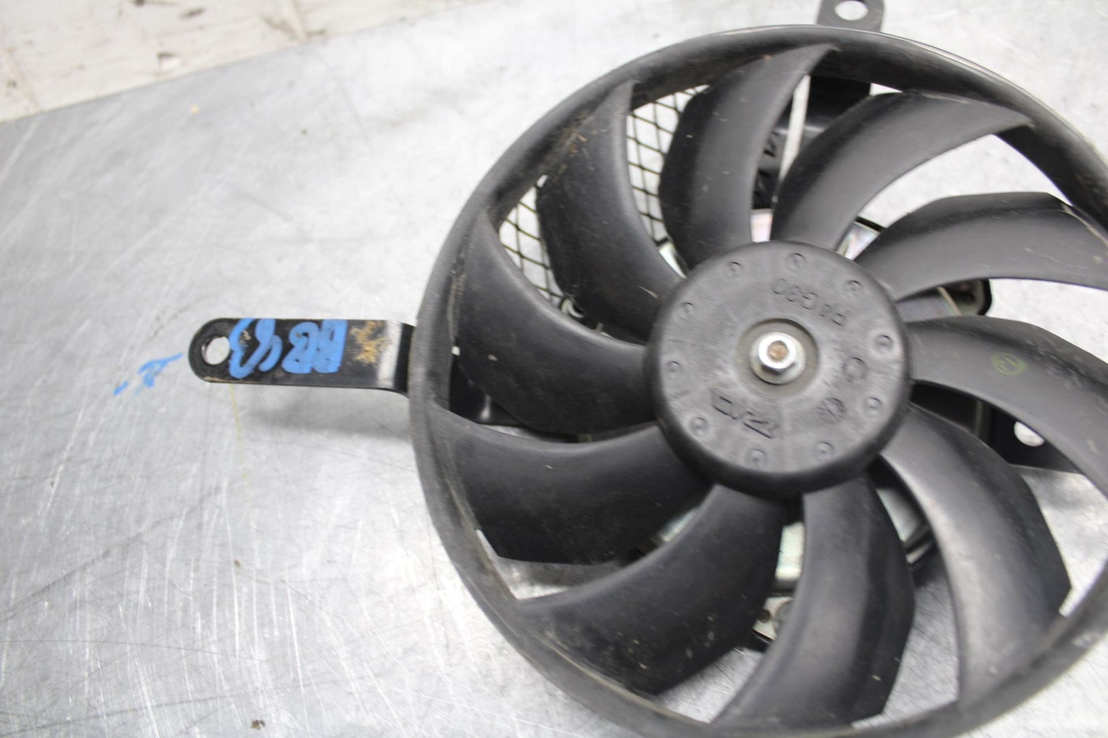 2006 Suzuki GSXR750 ENGINE RADIATOR COOLING FAN 17800-01H00 BB40
