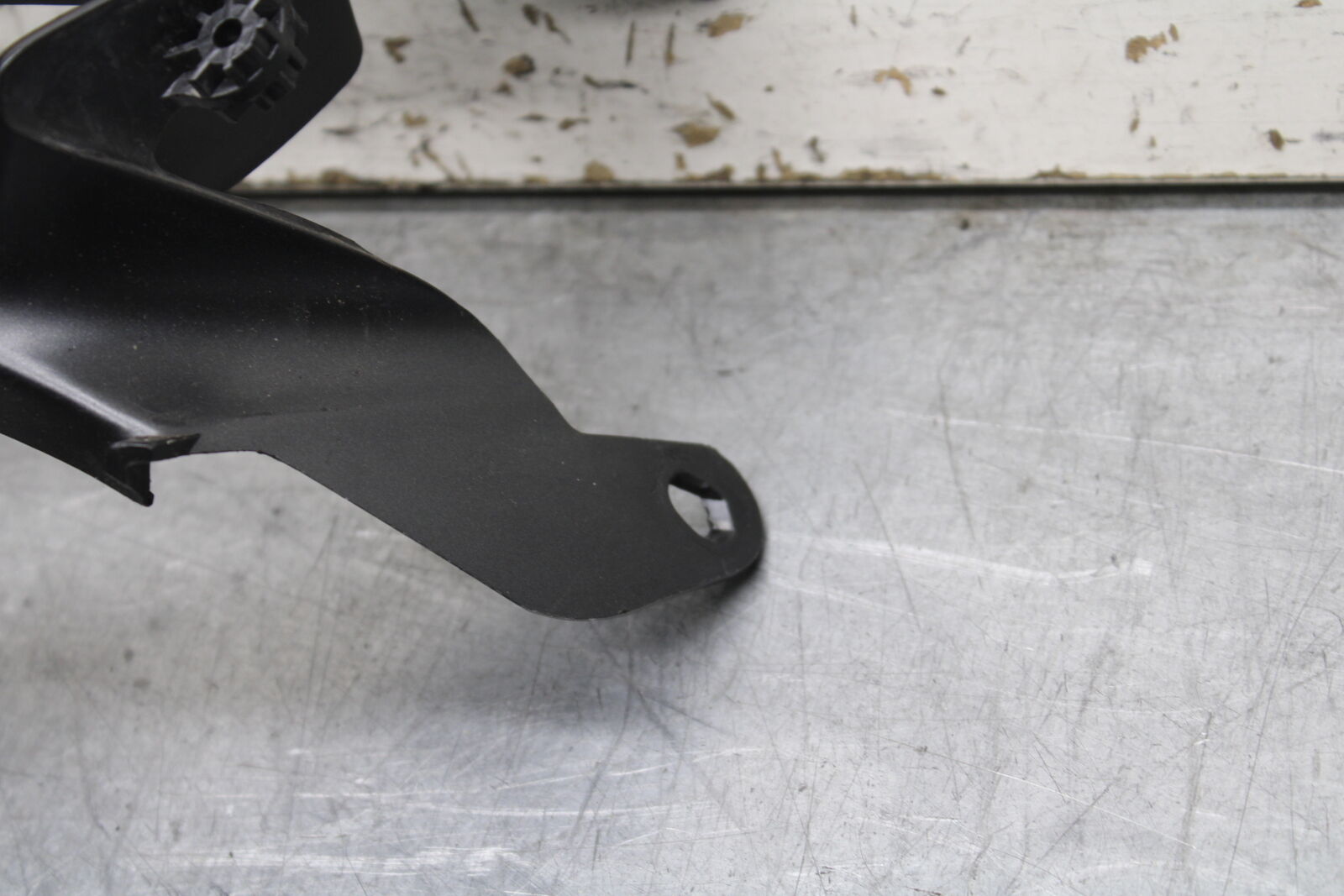 08-10 SUZUKI GSXR 600  FRONT CENTER COWL FAIRING BB630