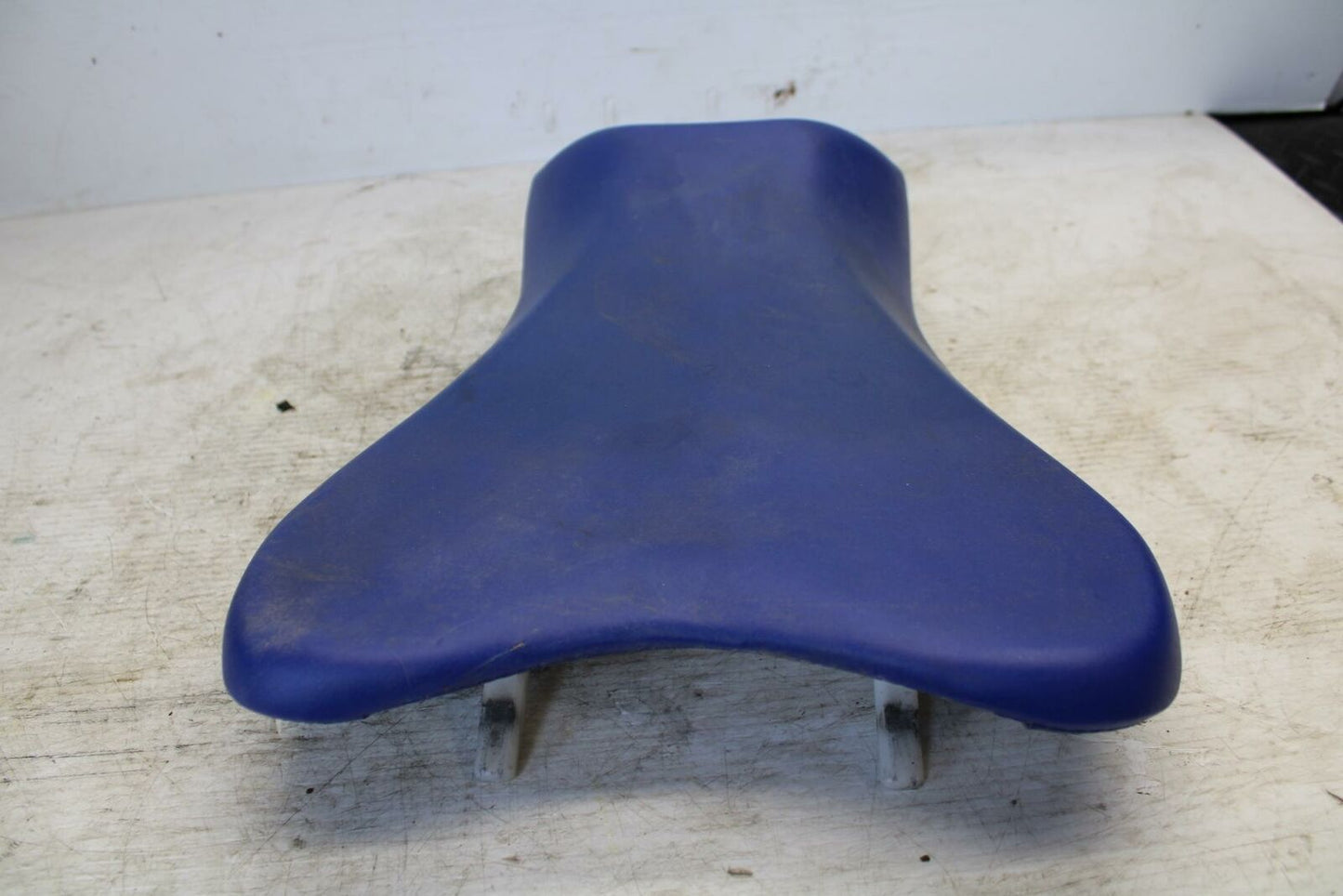 08-09 SUZUKI GSXR600 FRONT DRIVERS SEATSADDLE PILLION 45100-37H00-V45 BB156B