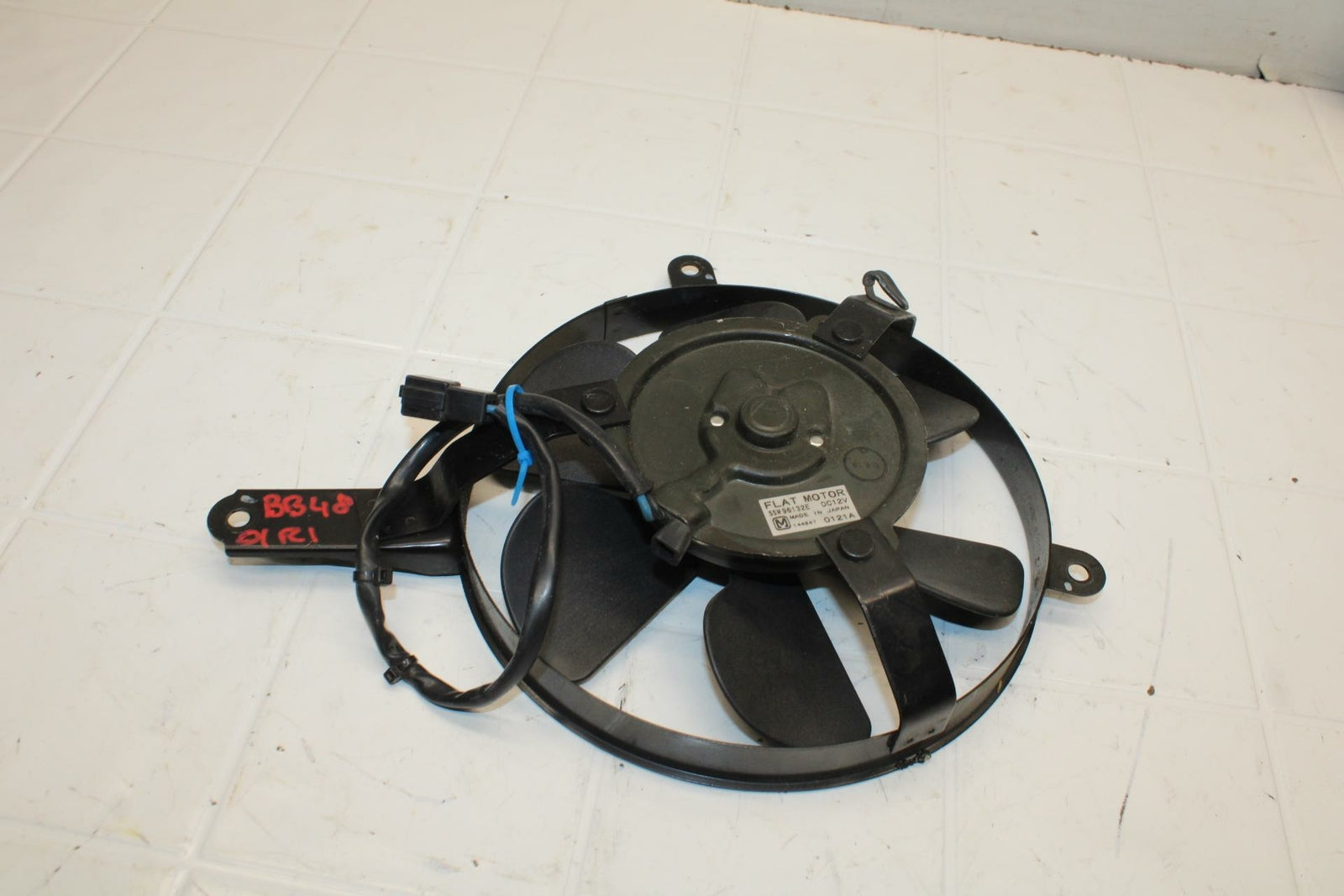 01 YAMAHA YZF R1 ENGINE RADIATOR COOLING FAN BB25