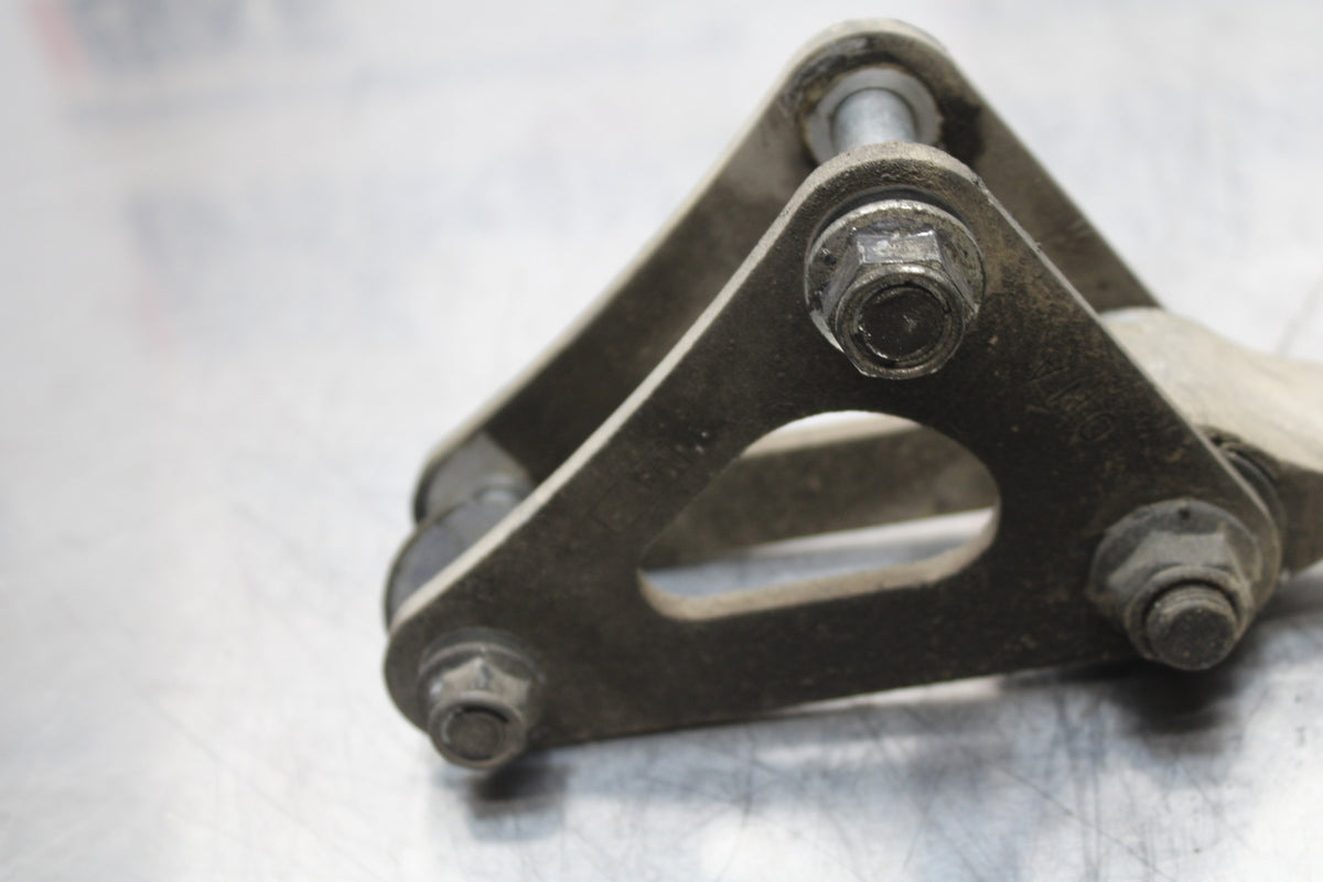 11 SUZUKI GSXR1000 REAR DOGBONE SHOCK LINKAGE LINK BB142