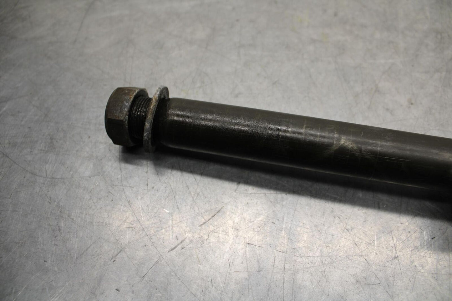 2005 Yamaha YZF R6 REAR AXLE BACK WHEEL RIM PIVOT BOLT AXEL 5SL-25381-00-00 BB62