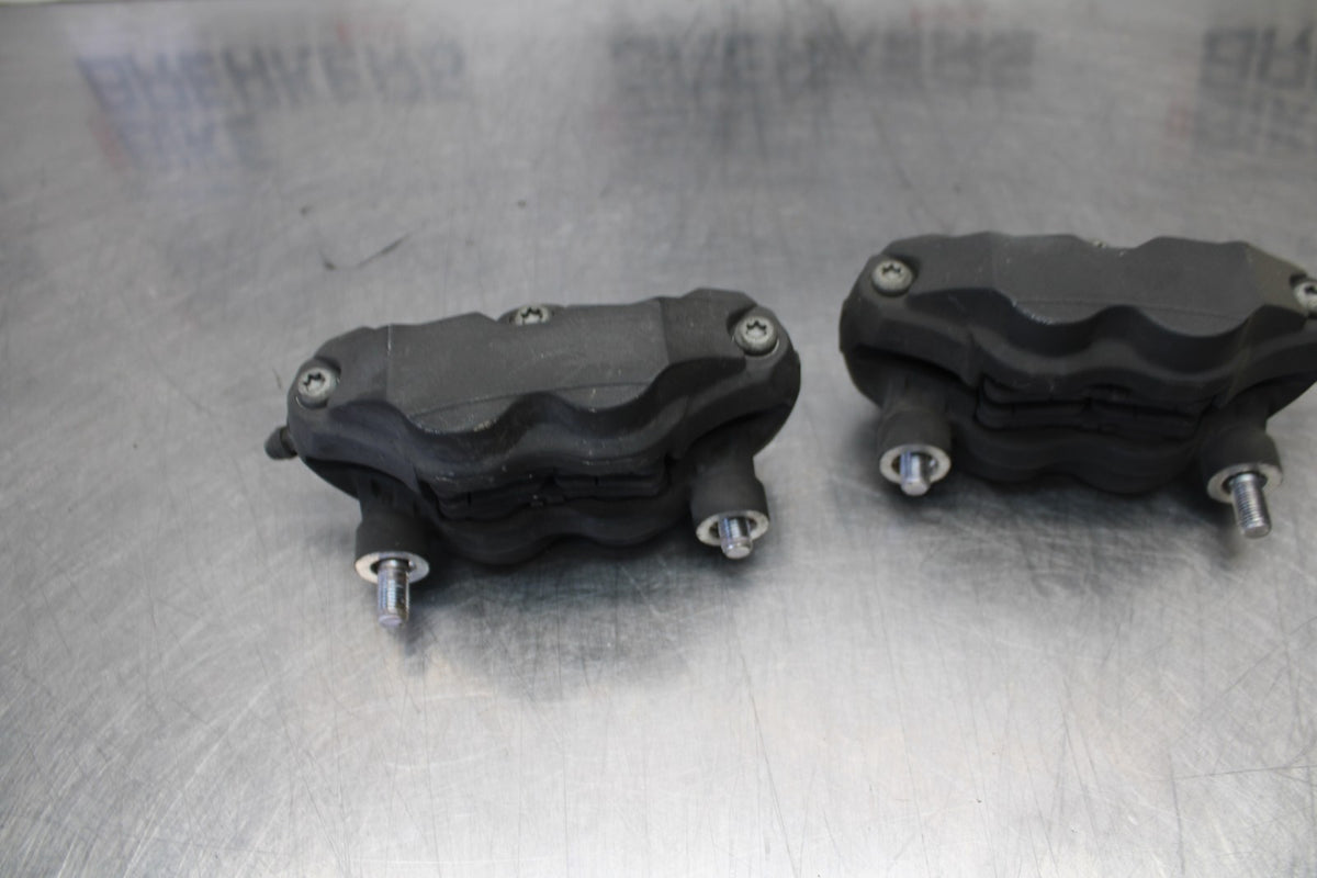 07 SUZUKI GSXR1000 RIGHT LEFT FRONT BRAKE CALIPER SET PAIR CALIPERS BB770