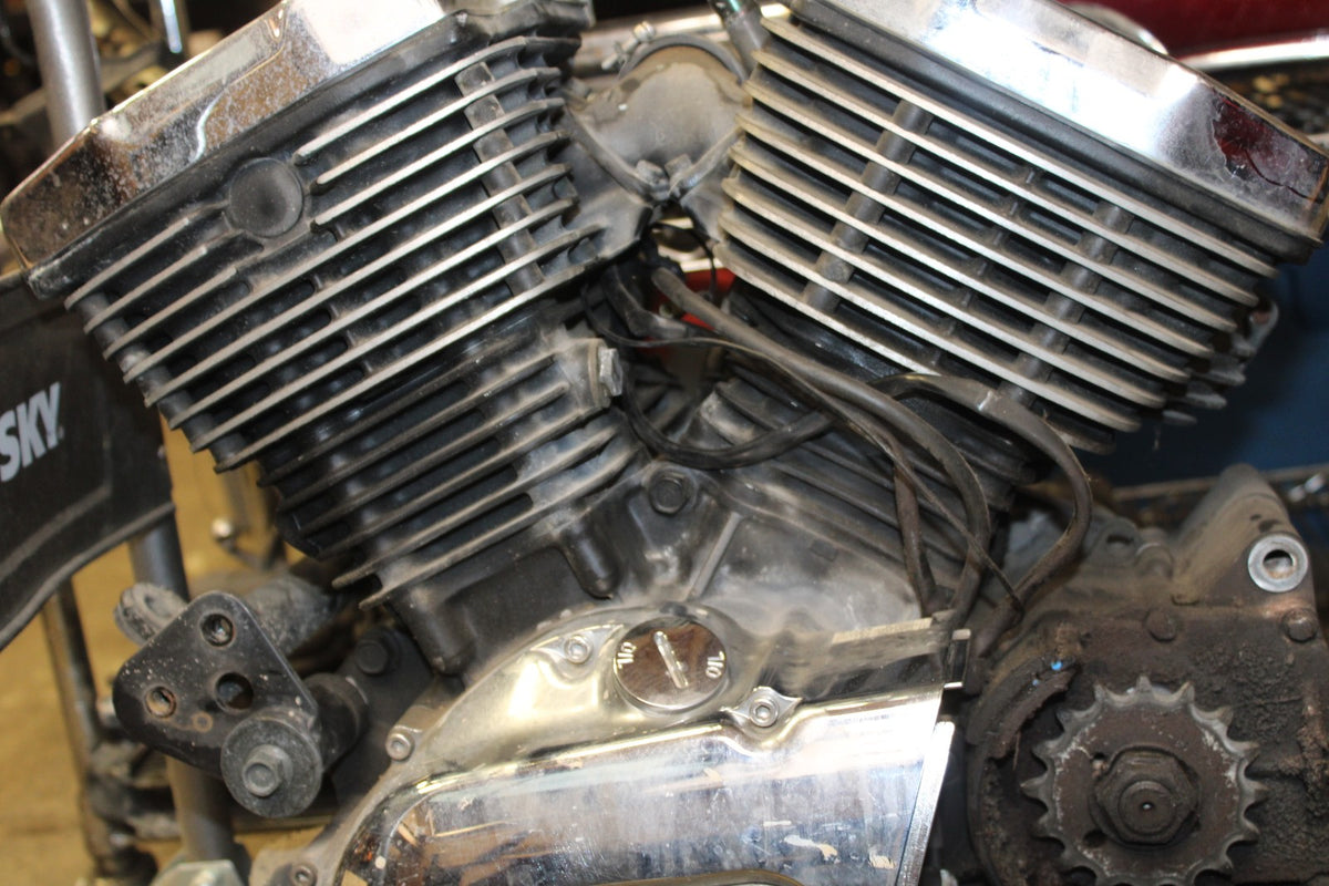 02 KAWASAKI VULCAN 800 VN800B CLASSIC ENGINE MOTOR BB862