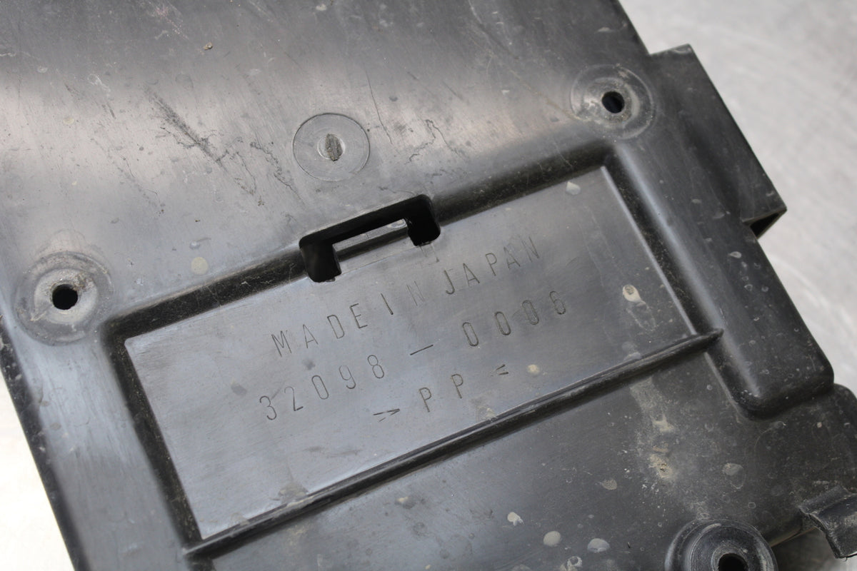 03-06 KAWASAKI Z1000 REAR BACK TAIL UNDERTAIL BATTERY TRAY PLASTIC BB164