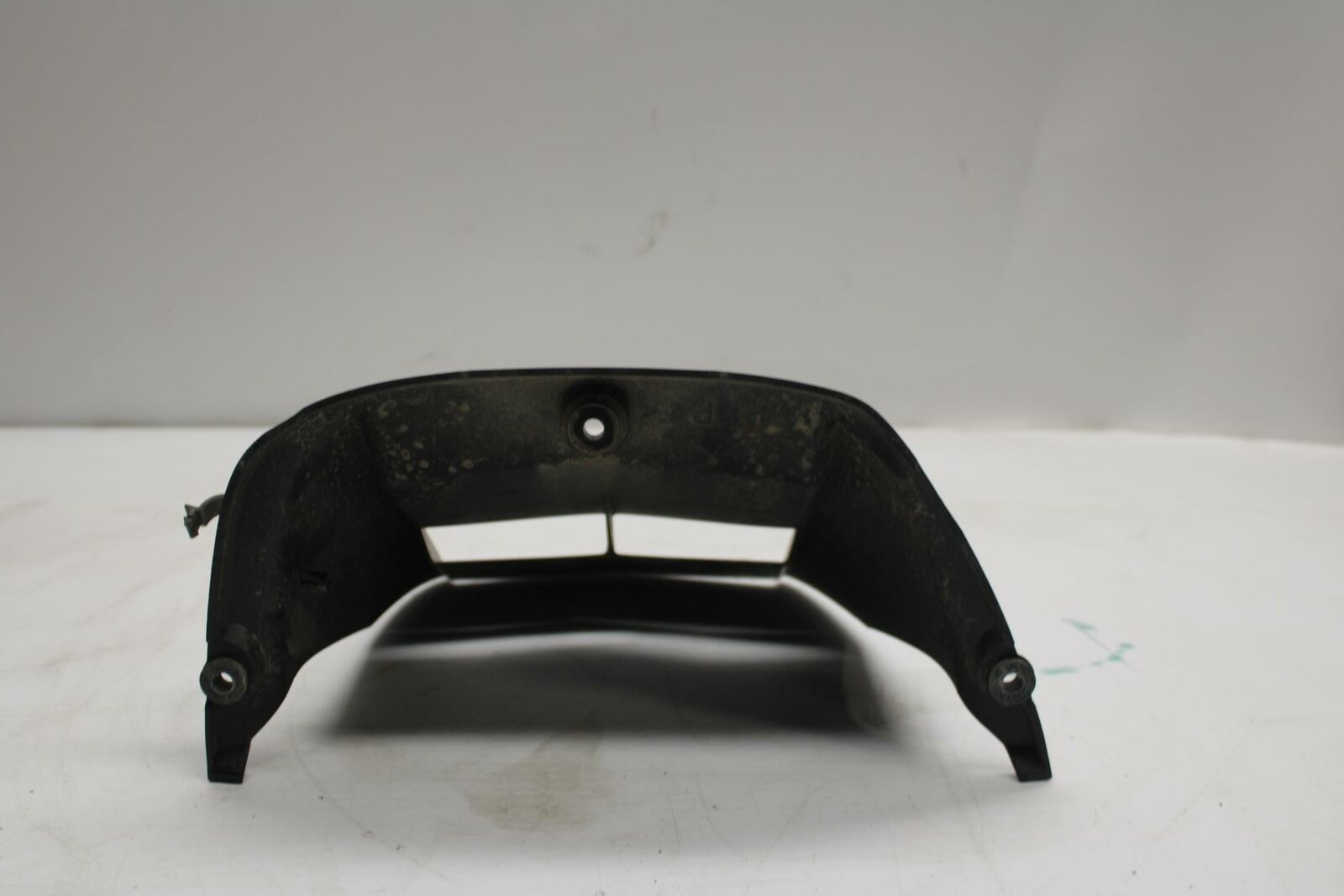 17-20 YAMAHA YZF R6 REAR BACK WHEEL TIRE HUGGER FENDER BB257