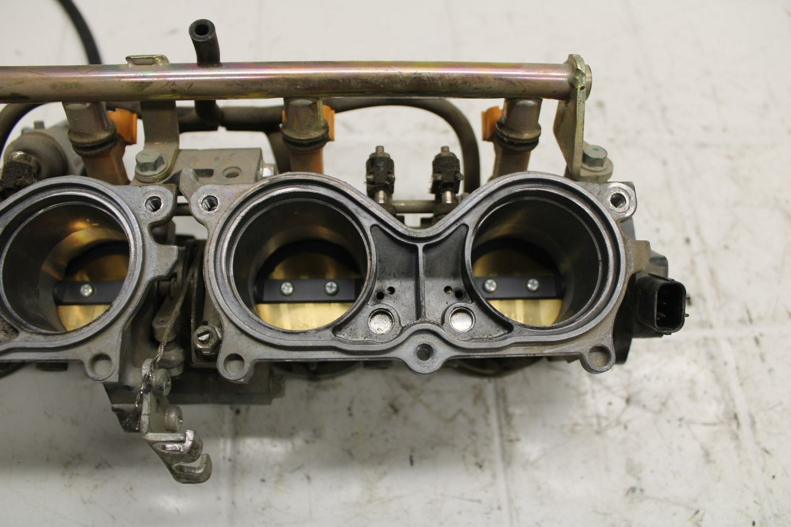 05-06 HONDA CBR600RR MAIN FUEL INJECTORS / THROTTLE BODIES BB399