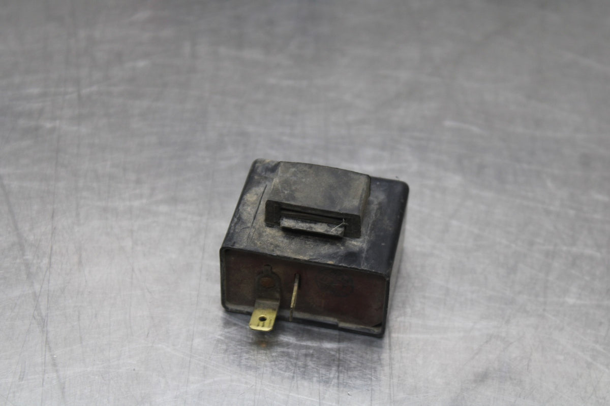 78-79 SUZUKI GS1000 TURN SIGNAL BLINKER RELAY FLASHER SWITCH BB787