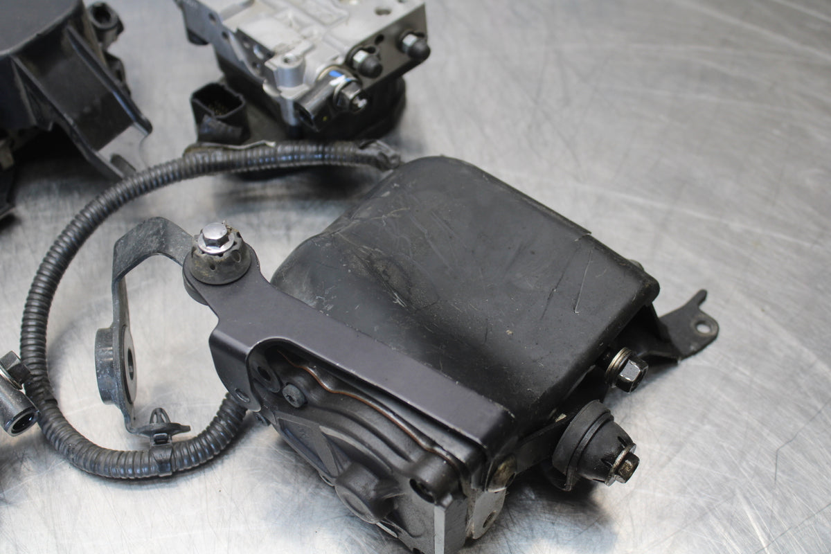 12-16 HONDA CBR1000RR FRONT REAR ABS PUMP UNIT MODULE SET BB157