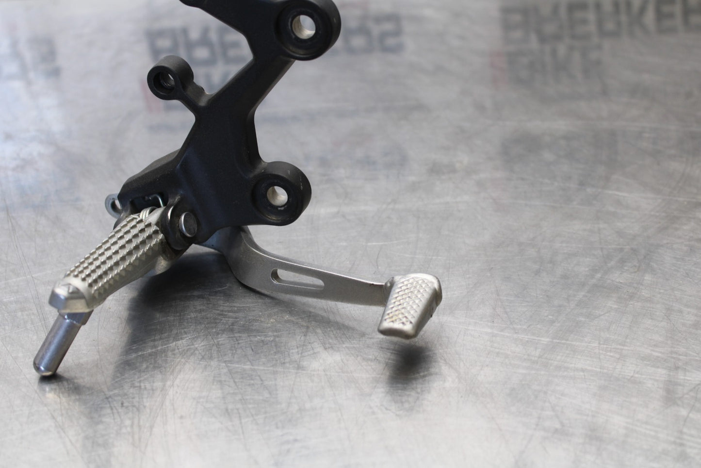 18-23 KAWASAKI NINJA 400 EX400 ABS RIGHT REARSET REAR SET FOOT PEG REST BB177