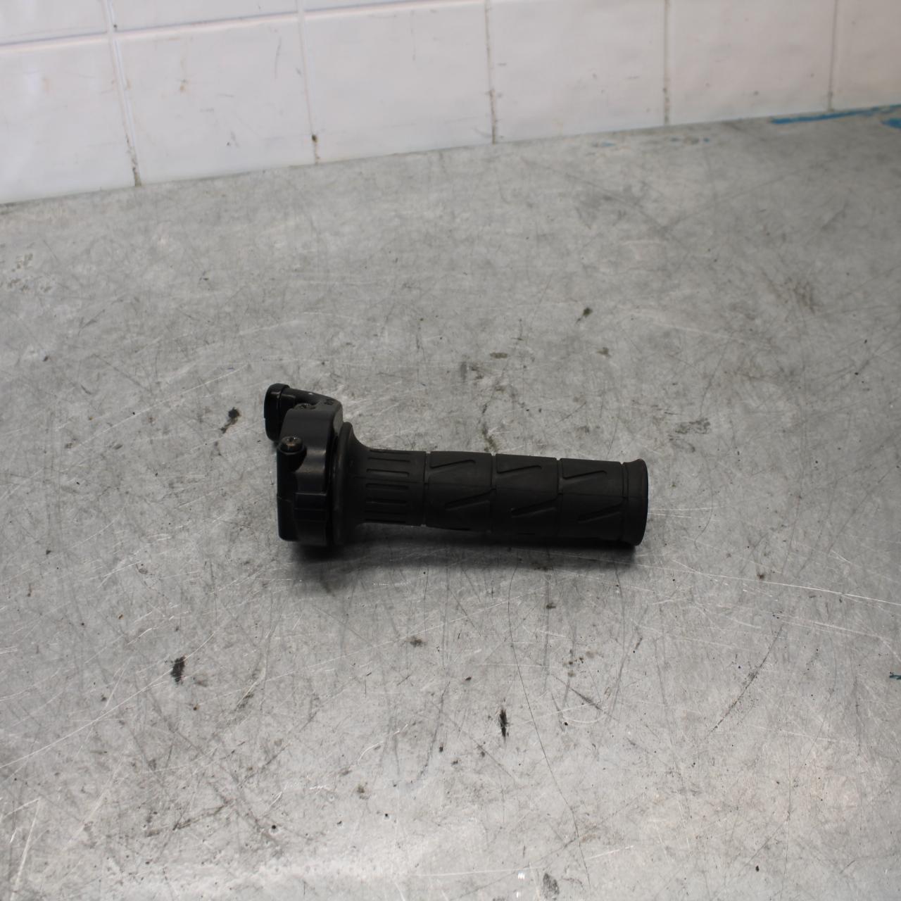 06-07 KAWASAKI NINJA ZX14R THROTTLE CABLE LINE HOUSING GUIDE TUBE bb433