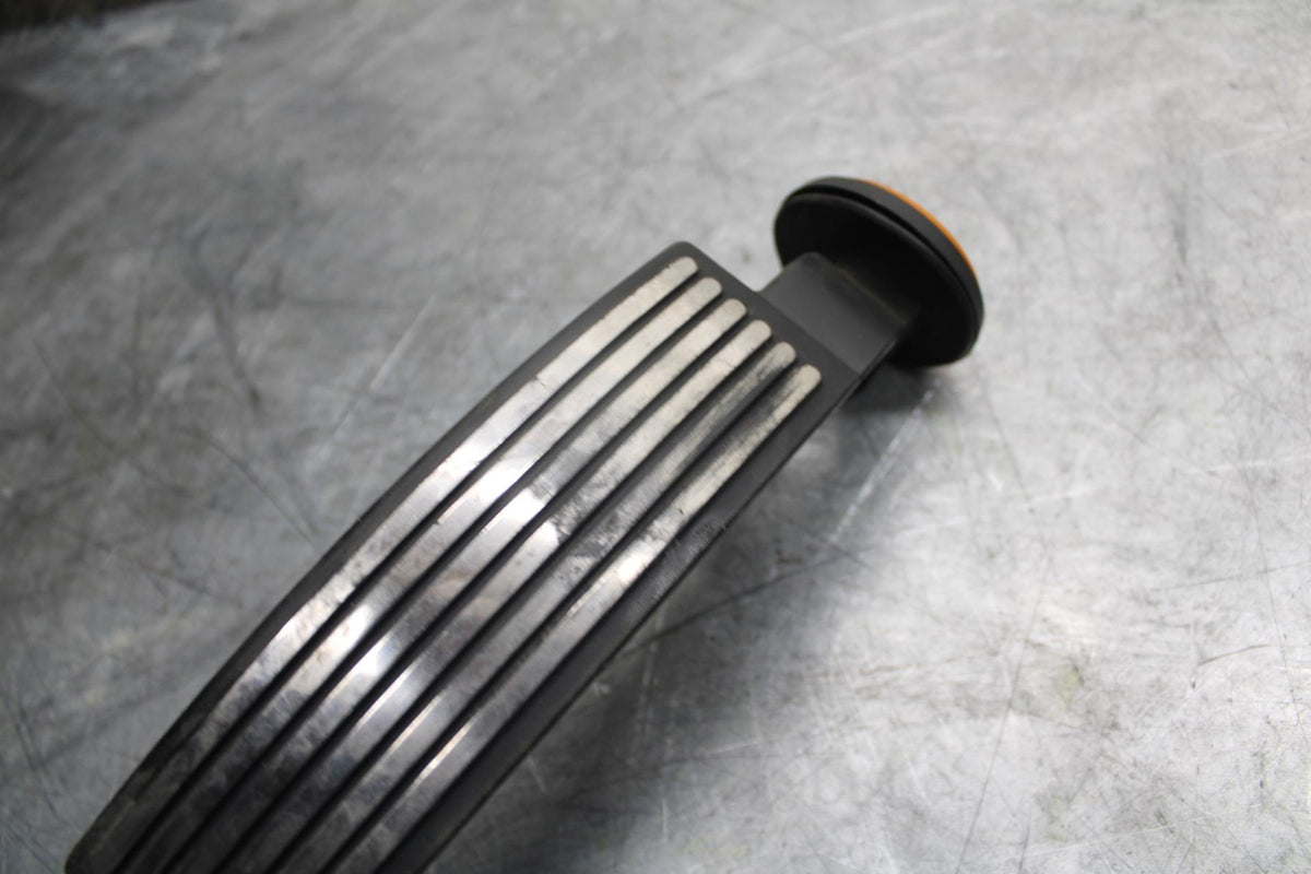 1982 Suzuki GS450L FRONT FORK COVER TRIM BB52