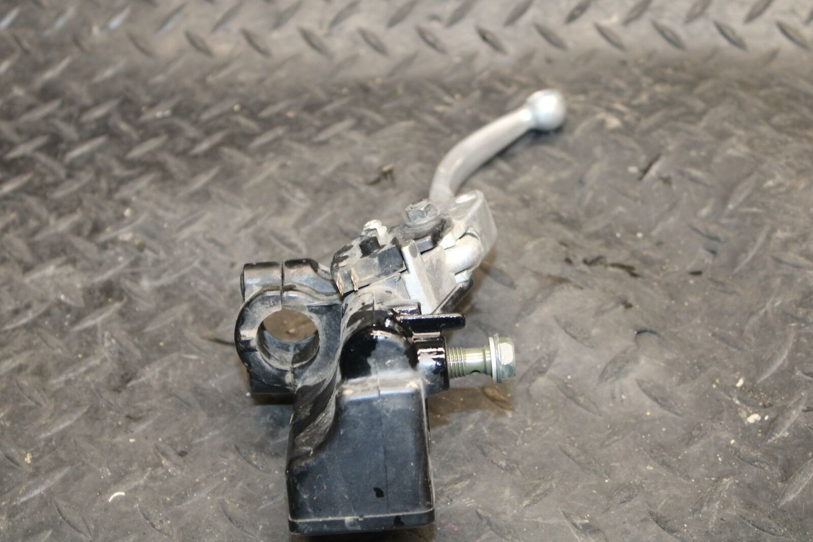 07-09 KAWASAKI VERSYS 650 FRONT BRAKE MASTER CYLINDER w/ LEVER BB206