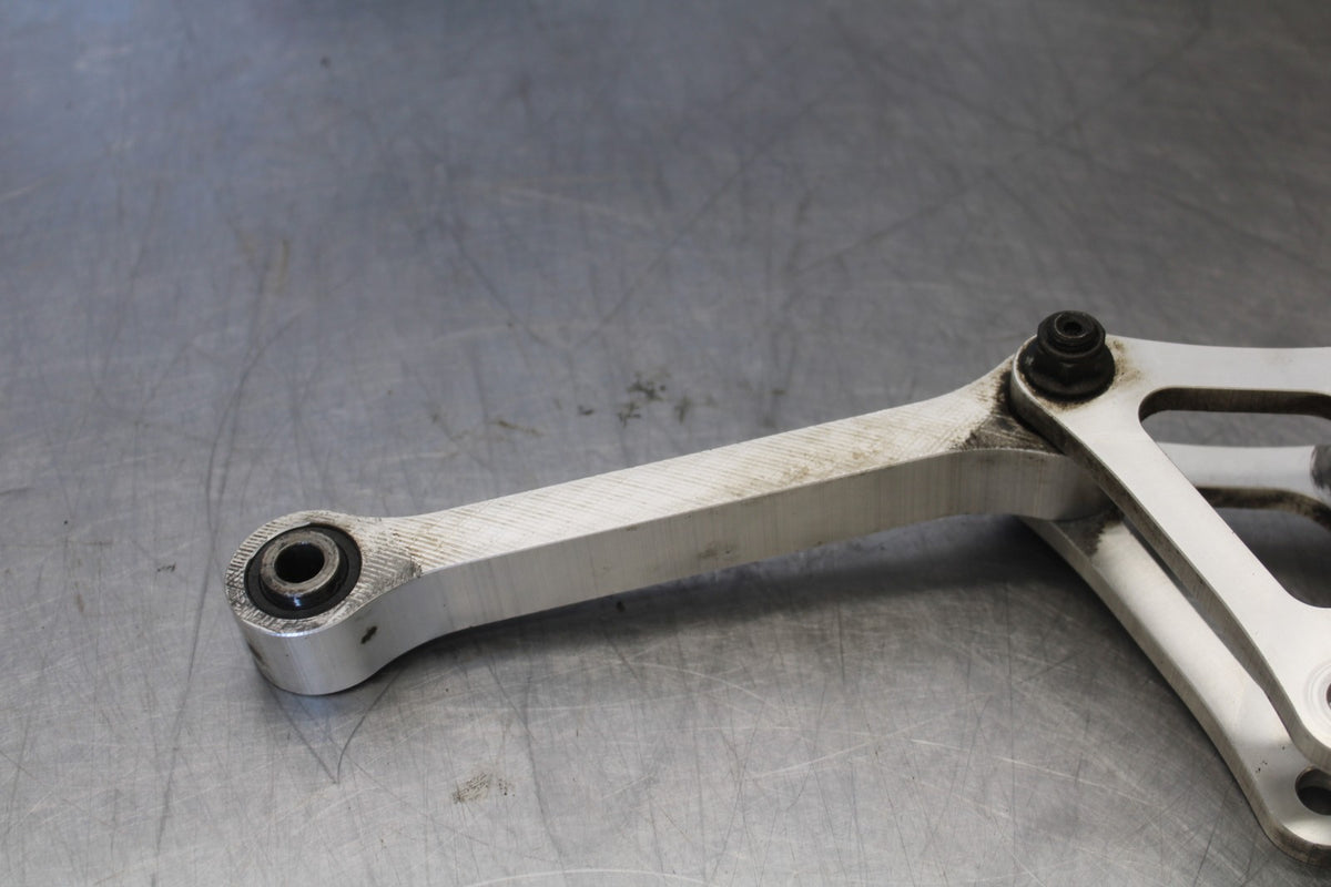 05 YAMAHA YZF R6 REAR DOGBONE SHOCK LINKAGE LINK BB894
