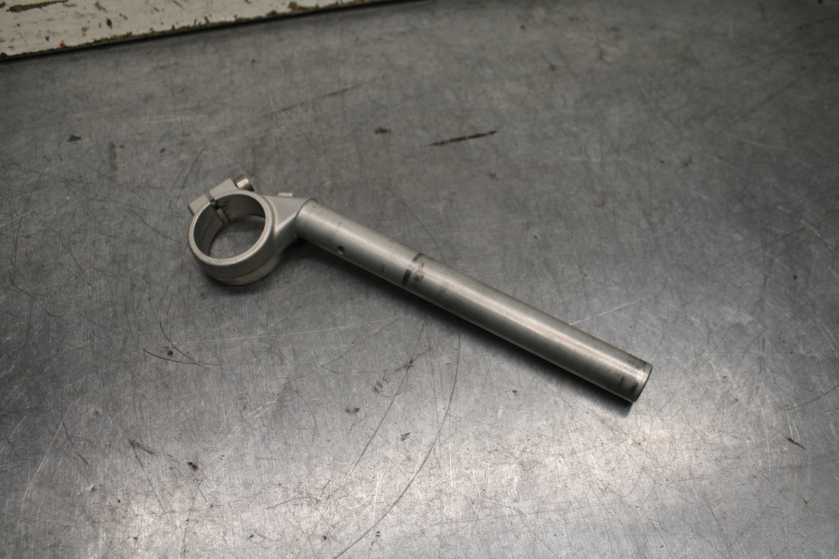 03-04 TRIUMPH DAYTONA 600 RIGHT CLIP ON HANDLEBAR BB745
